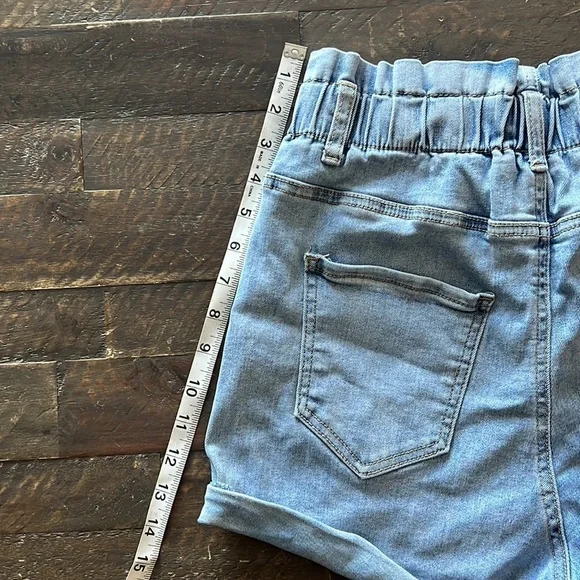 High Waisted Jean Shorts - Size 30 - Picture 4 of 7
